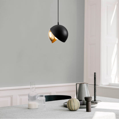 Lampadario Elegante in Metallo e Vetro