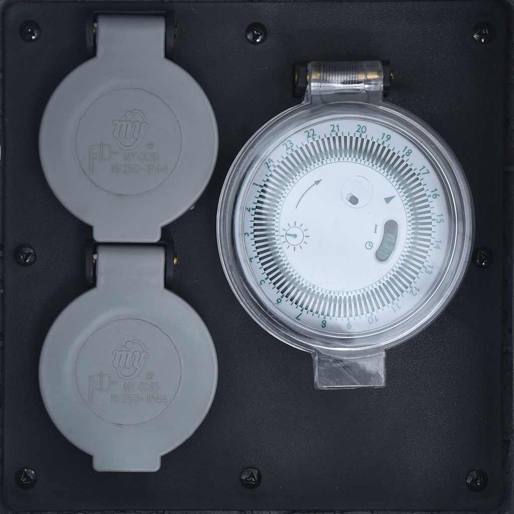 Presa da Esterno 2 Spine con Timer in Poliresina Grigia - homemem39