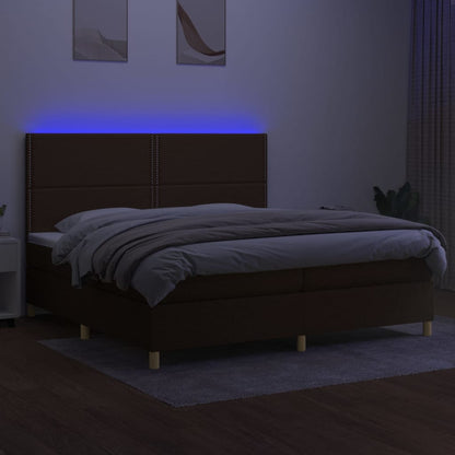 Letto a Molle Materasso e LED Marronescuro 200x200cm in Tessuto