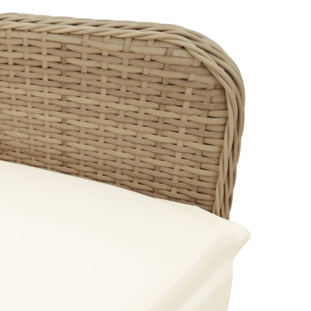 Reclining Garden Chair with Beige Cushions in Polyrattan