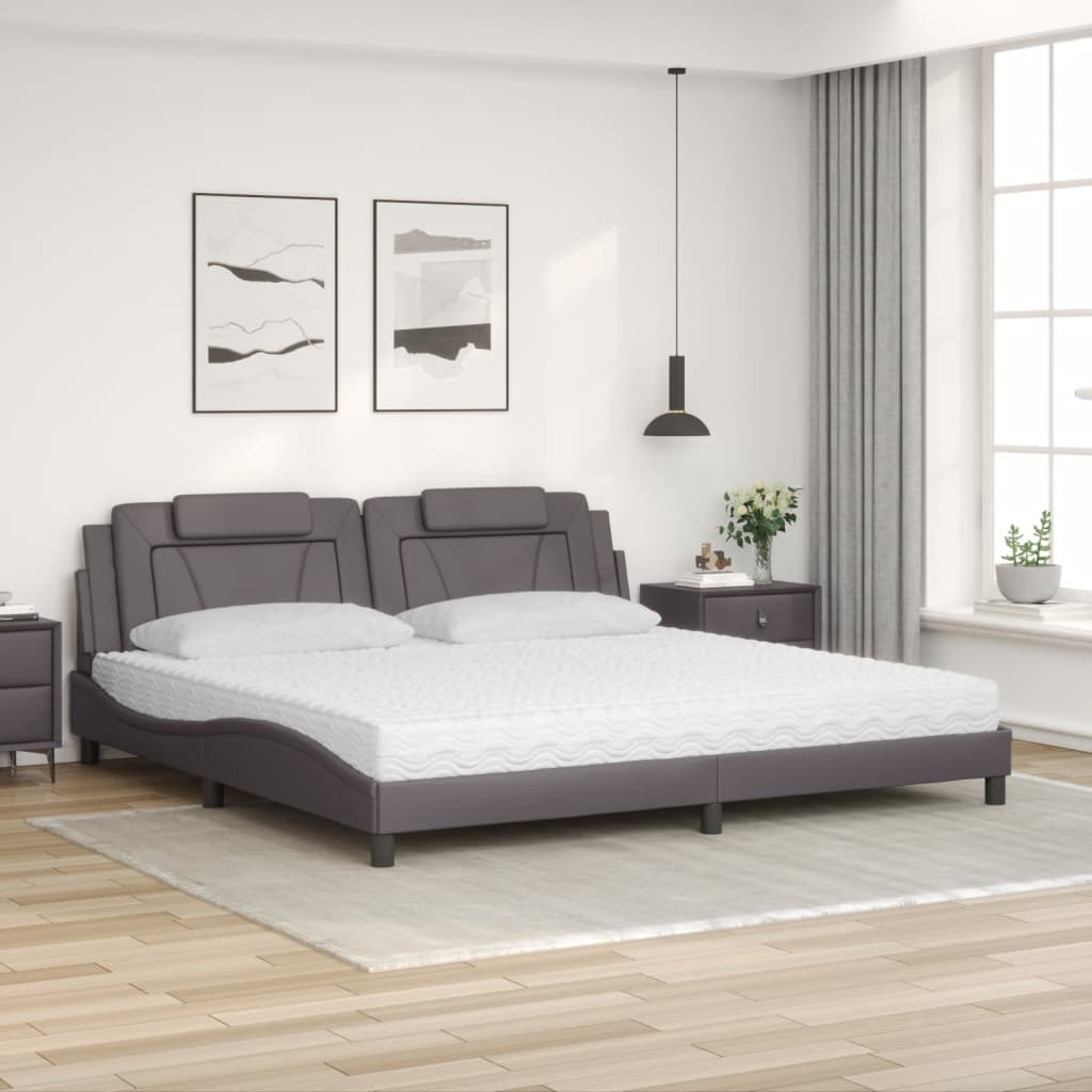 Letto Viana con Materasso Grigio 200x200 cm in Similpelle