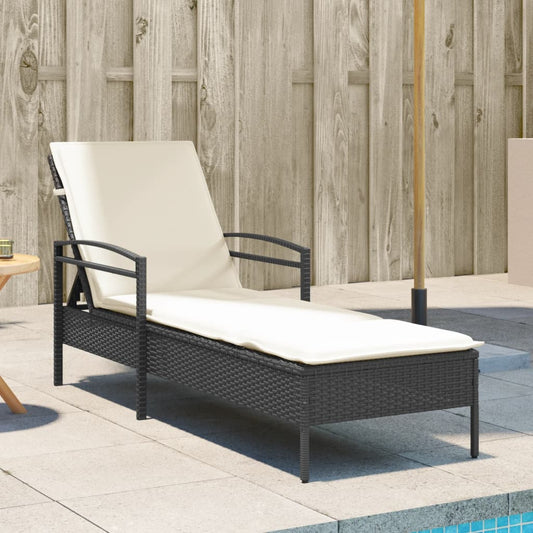 Sun lounger with black cushion 63x200x81 cm in polyrattan