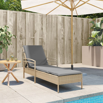 Sun lounger with Beige Cushion 63x200x81 cm in Polyrattan