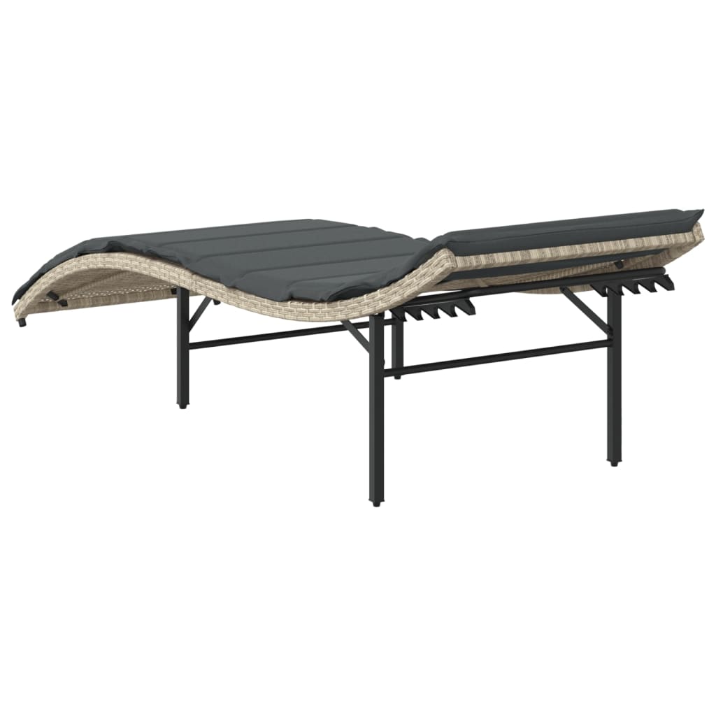 Sun lounger with gray cushion 55x199x50cm in polyrattan