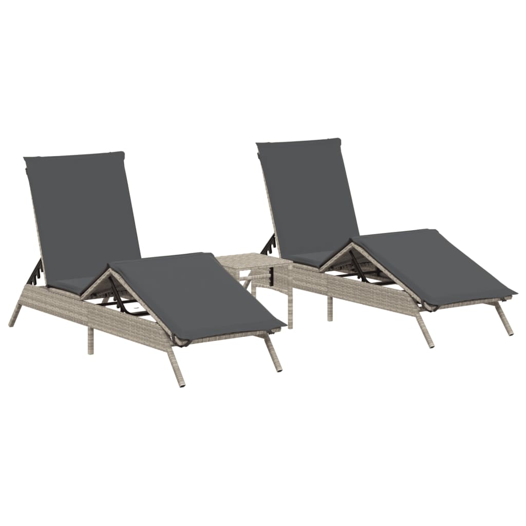 Lettini Prendisole 2pz con Tavolino Grigio Chiaro in Polyrattan