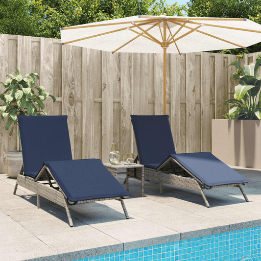 Lettini Prendisole 2 pz con Tavolino Grigio in Polyrattan - homemem39