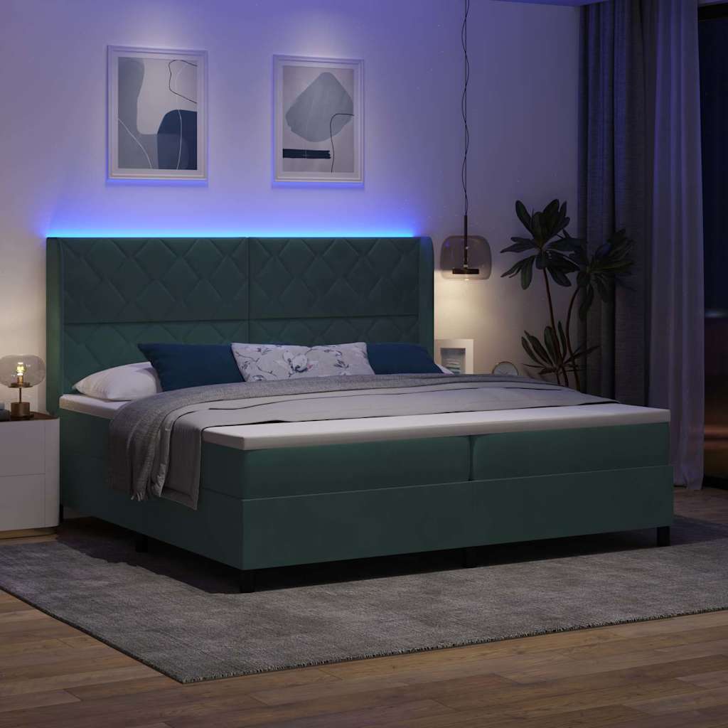 Letto a molle con strisce LED Verde Scuro 200 x 200 cm Velluto | homemem39