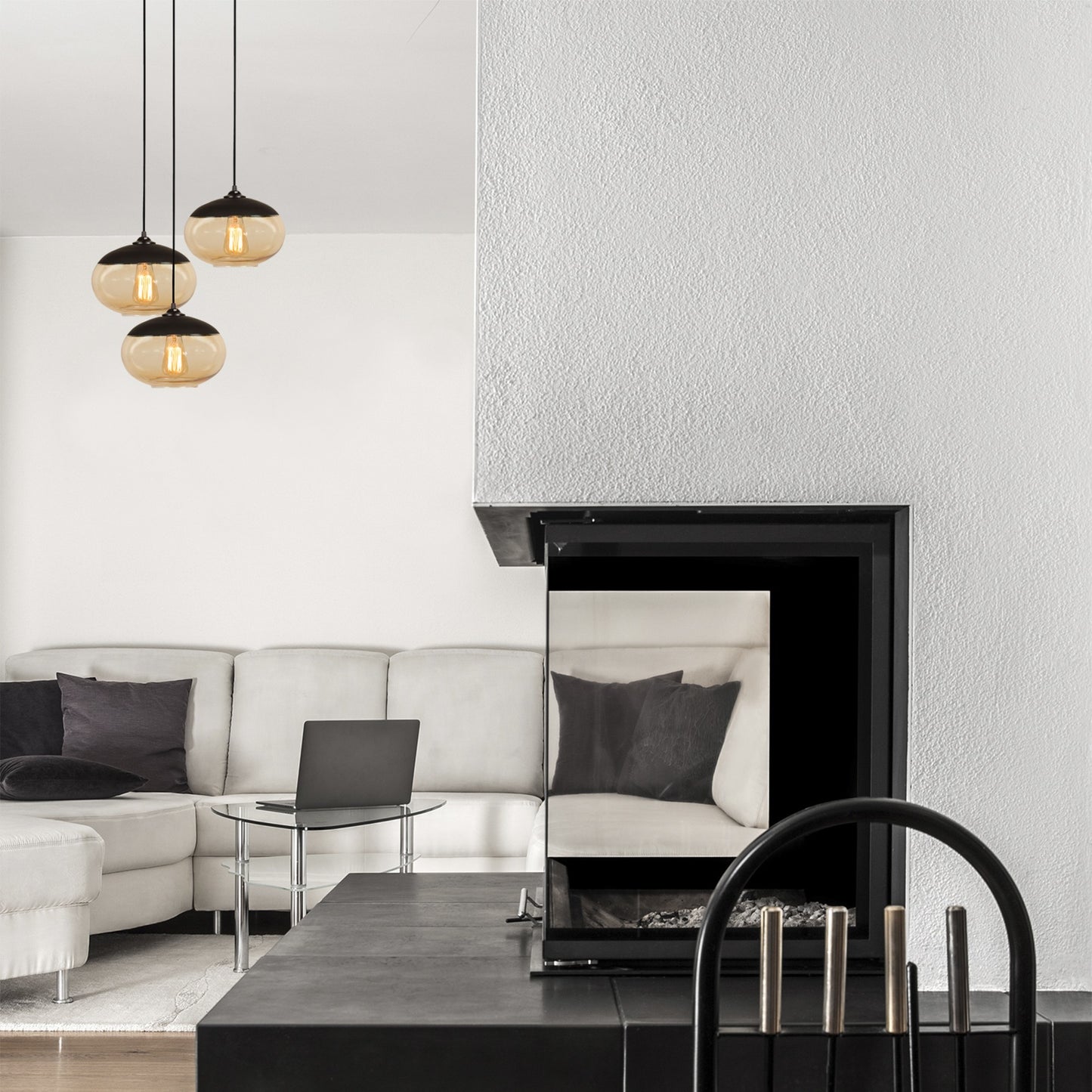 Lampadario Elegante in Metallo e Vetro